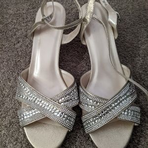 David's Bridal low heel pumps BRAND NEW